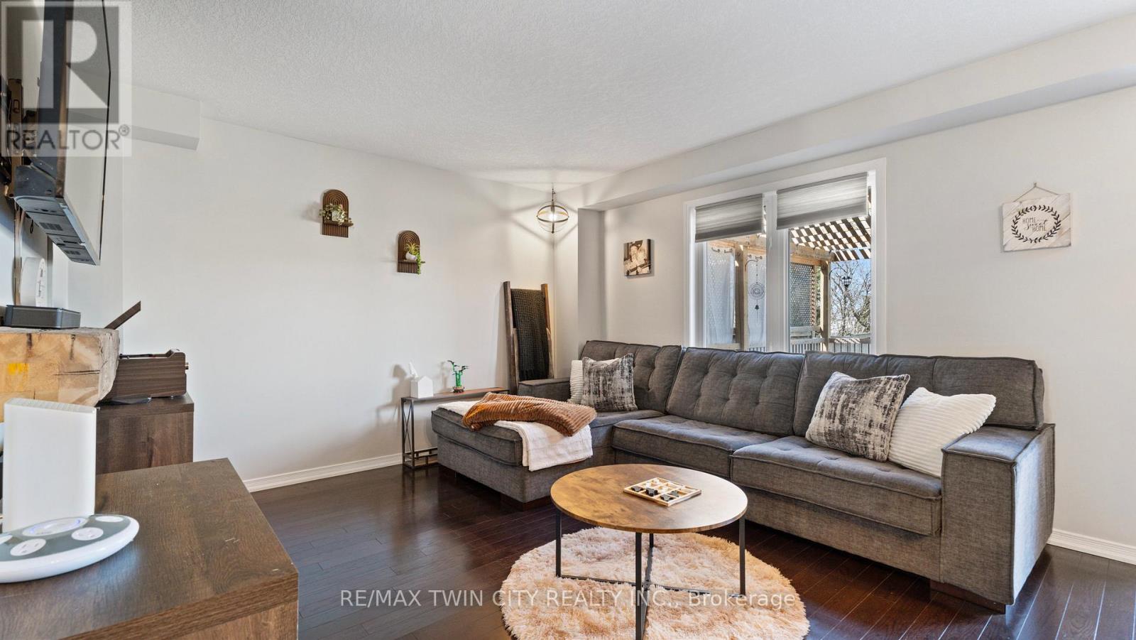 98 Lambert Crescent, Brantford, Ontario  N3T 0E9 - Photo 19 - X12152914