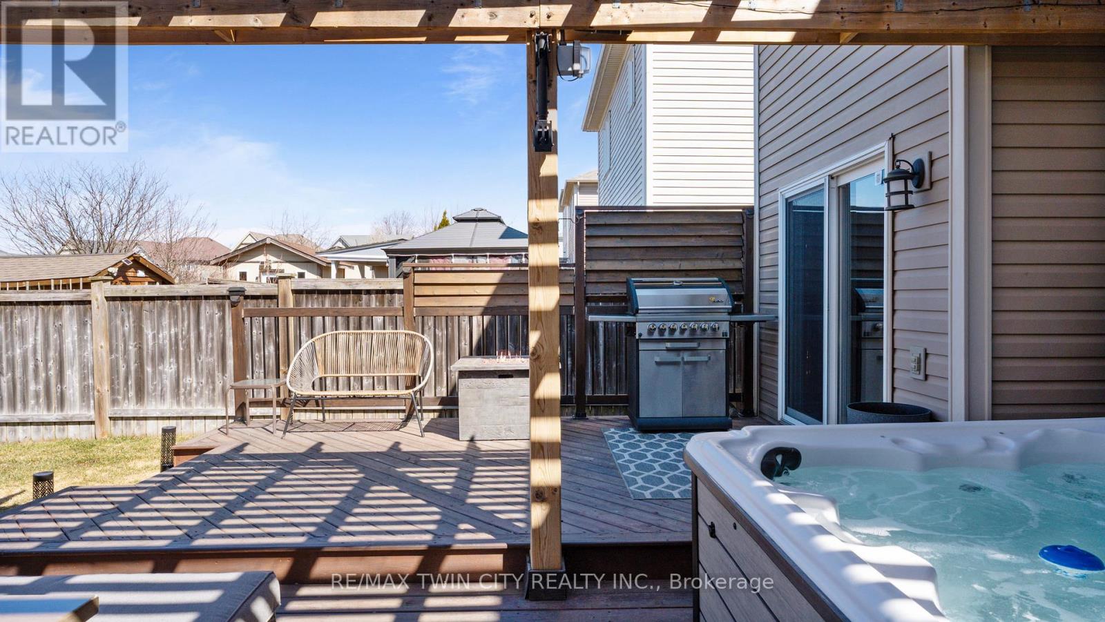 98 Lambert Crescent, Brantford, Ontario  N3T 0E9 - Photo 38 - X12152914