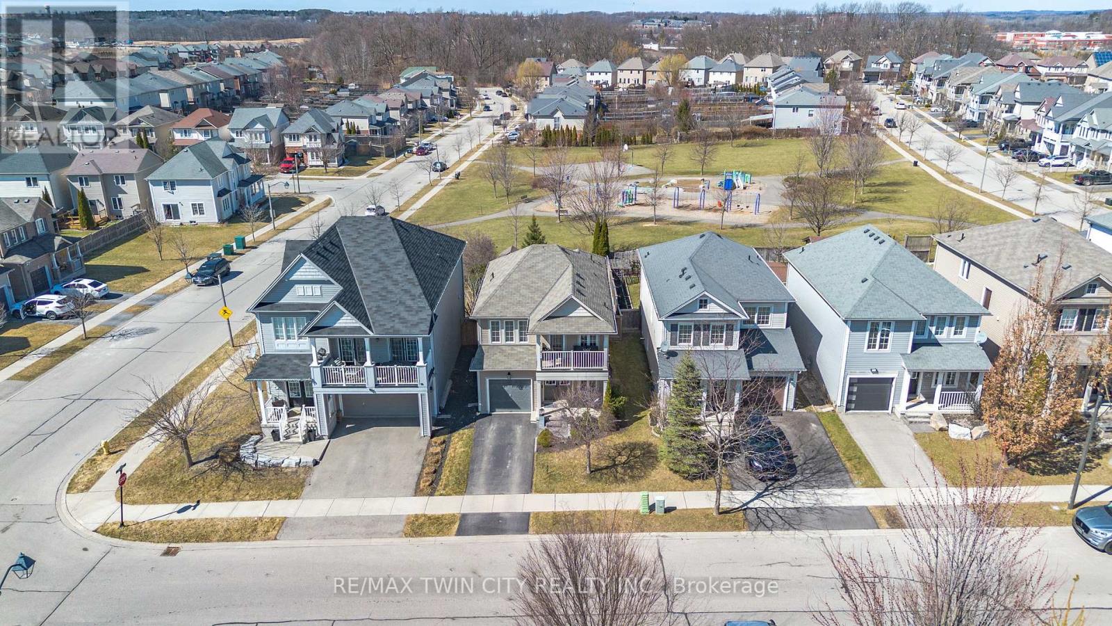 98 Lambert Crescent, Brantford, Ontario  N3T 0E9 - Photo 6 - X12152914