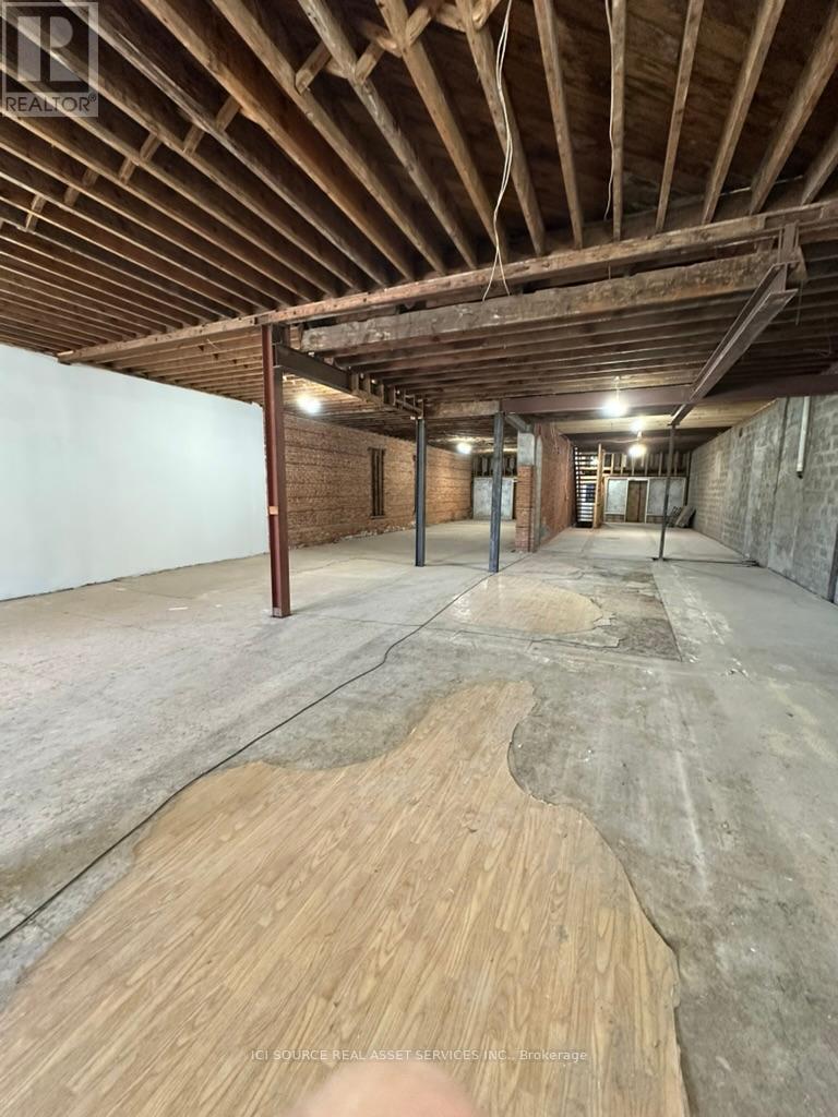 5936 Main Street, Niagara Falls (Dorchester), Ontario  L2G 5Z8 - Photo 11 - X12152977