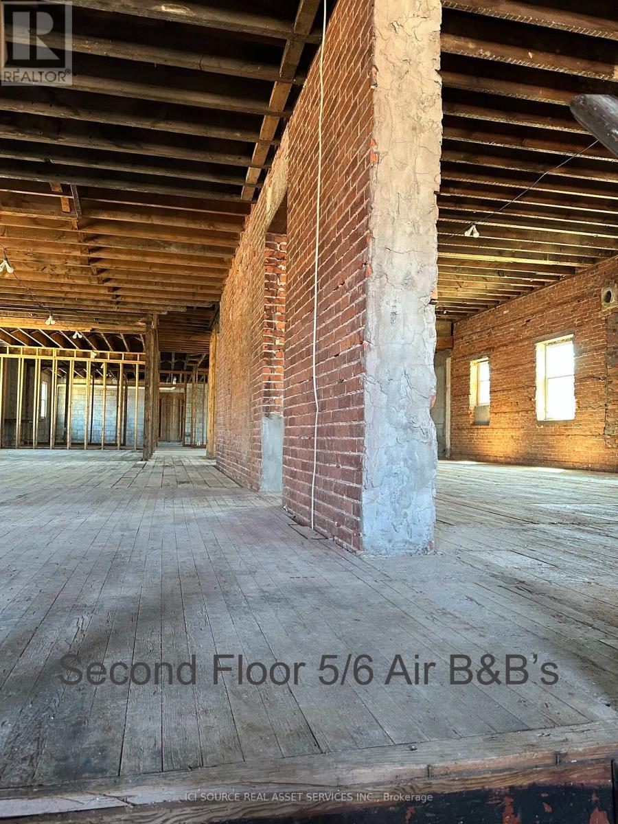 5936 Main Street, Niagara Falls (Dorchester), Ontario  L2G 5Z8 - Photo 12 - X12152977