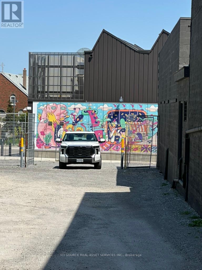 5936 Main Street, Niagara Falls (Dorchester), Ontario  L2G 5Z8 - Photo 6 - X12152977
