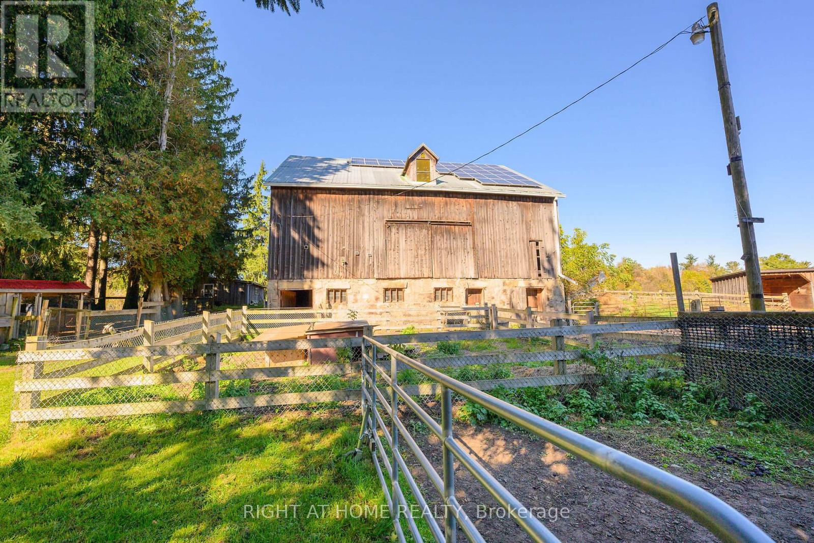 1396 Progreston Road, Hamilton, Ontario  L0R 1H3 - Photo 36 - X12152991