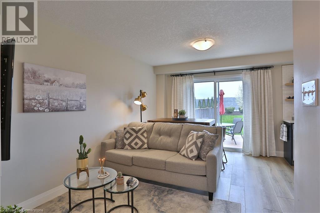 54 Yeaman Drive, Cambridge, Ontario  N1P 1J6 - Photo 4 - 40724979