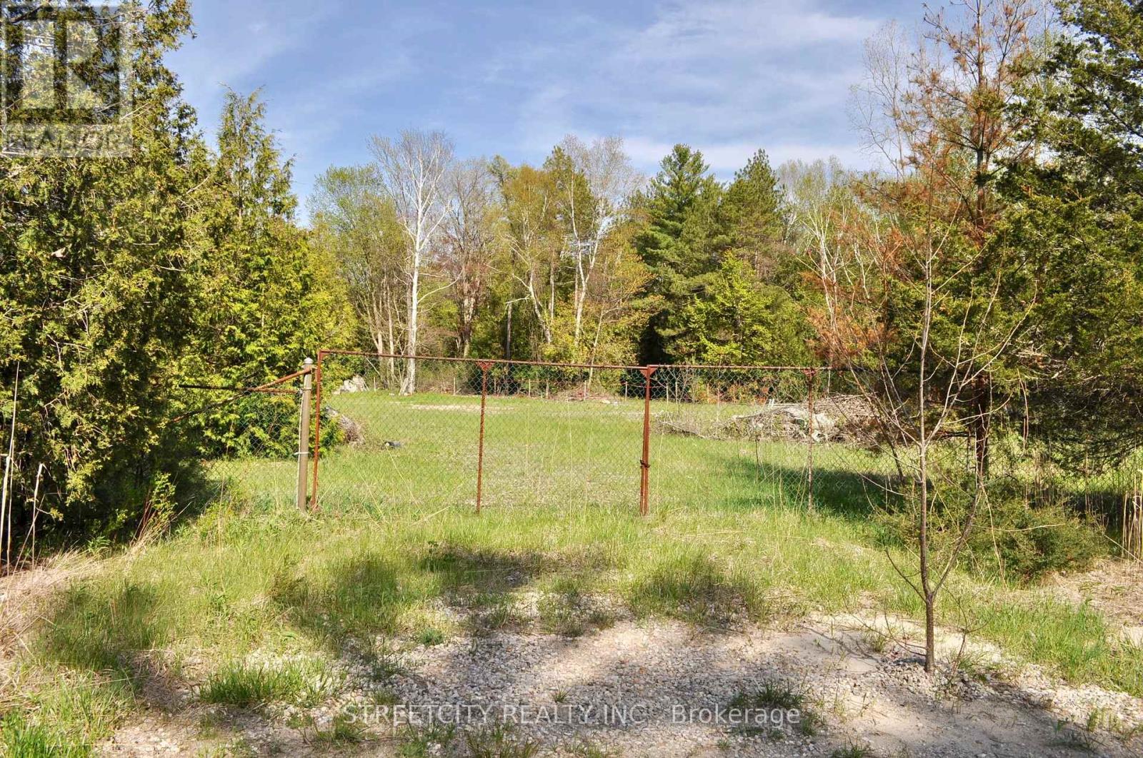 Con 19, Pt Lot 7, Part 4 W. Ipperwash Road, Lambton Shores, Ontario N0N 1J3 - Photo 7 - X12153032