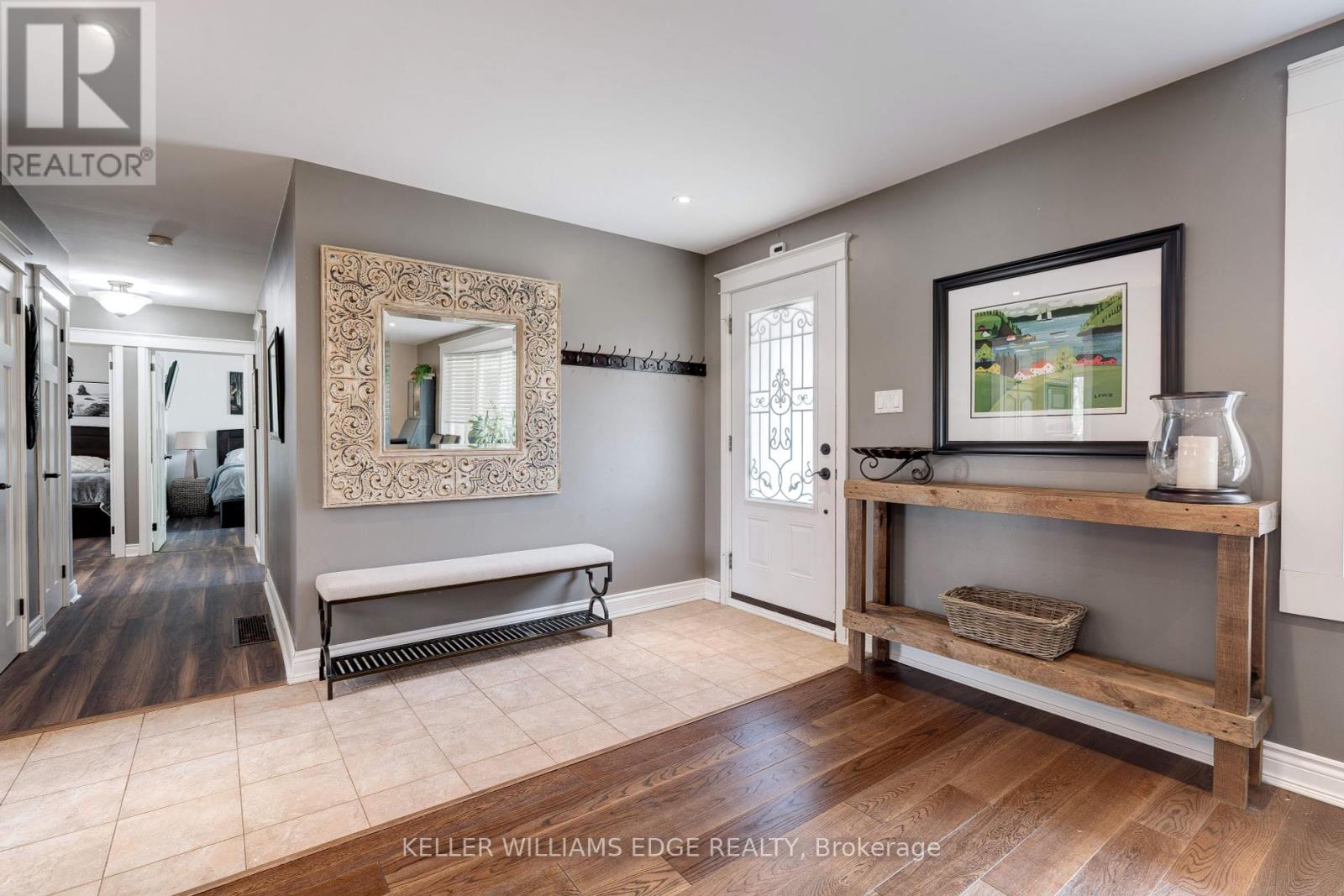 4391 Lakeshore Road, Burlington, Ontario  L7L 1B3 - Photo 8 - W12065459