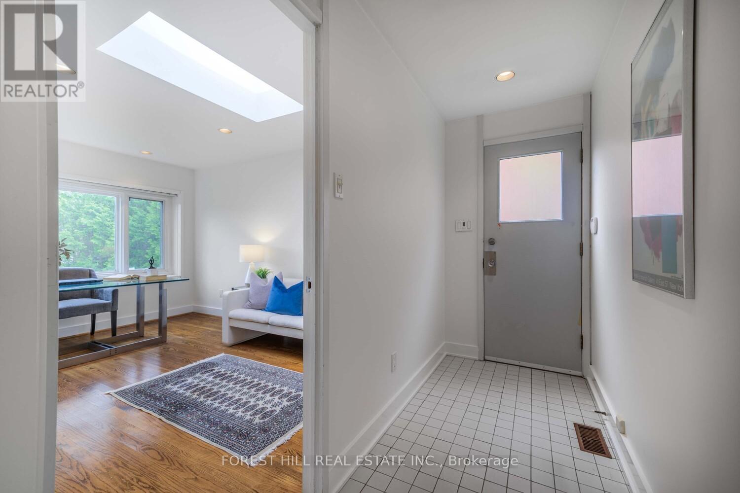 192 Old Forest Hill Road, Toronto, Ontario  M6C 2G9 - Photo 22 - C12126385