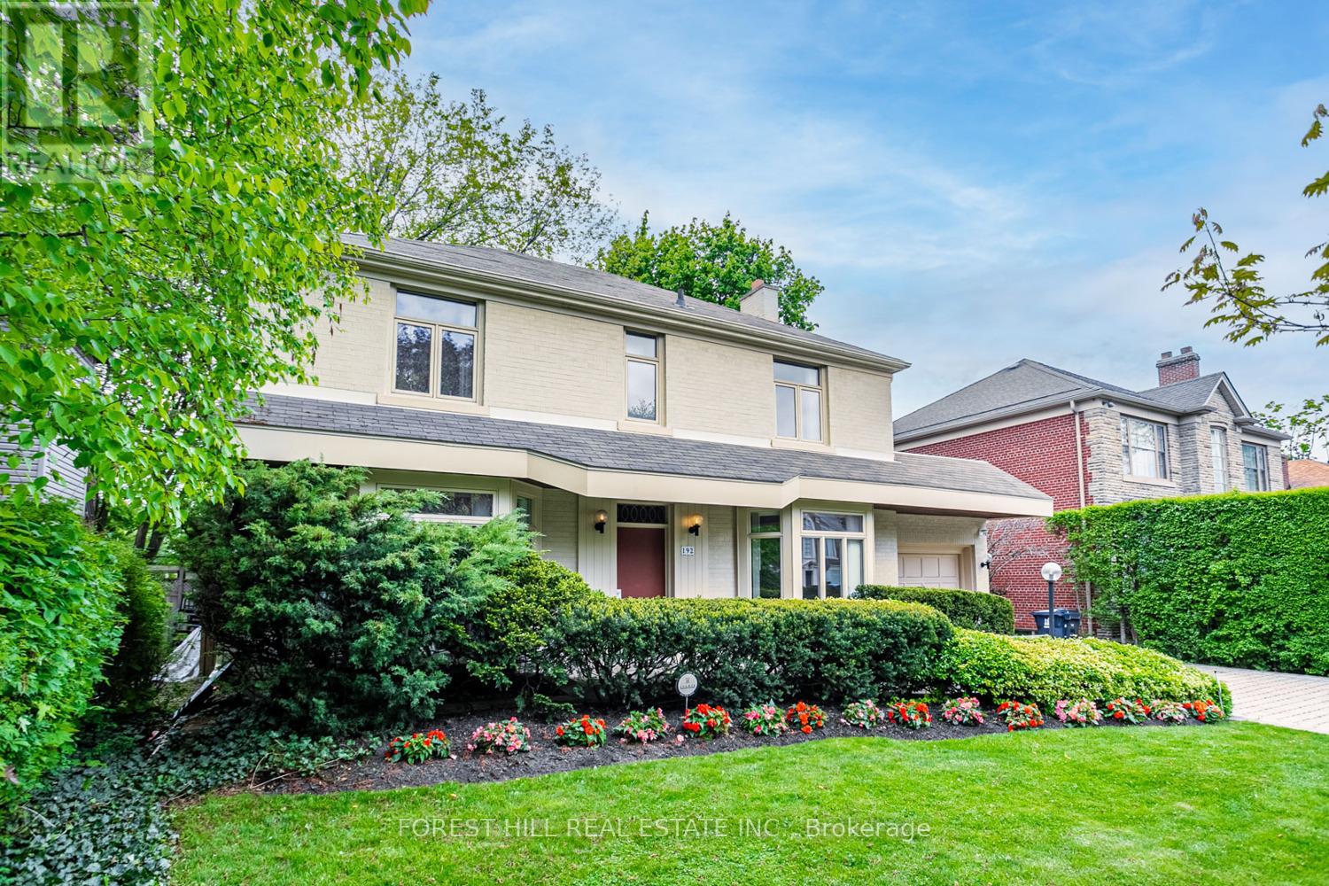 192 Old Forest Hill Road, Toronto, Ontario  M6C 2G9 - Photo 3 - C12126385