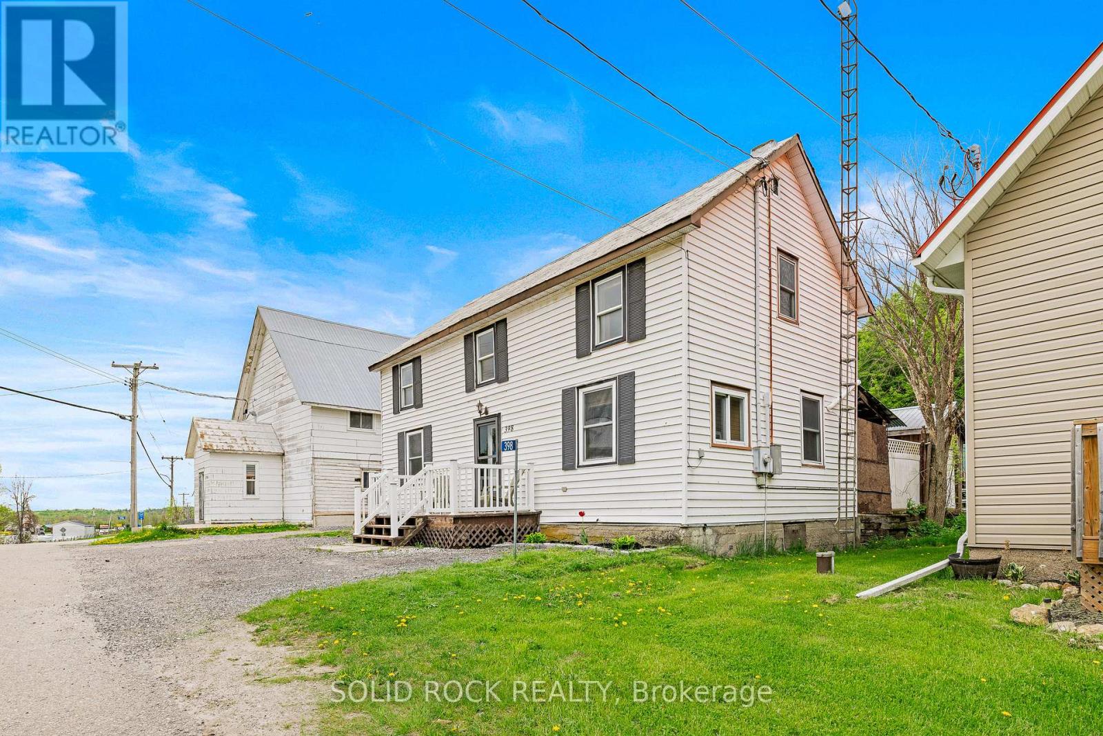 398 Lyndhurst Road, Leeds And The Thousand Islands, Ontario  K0E 1N0 - Photo 3 - X12153002