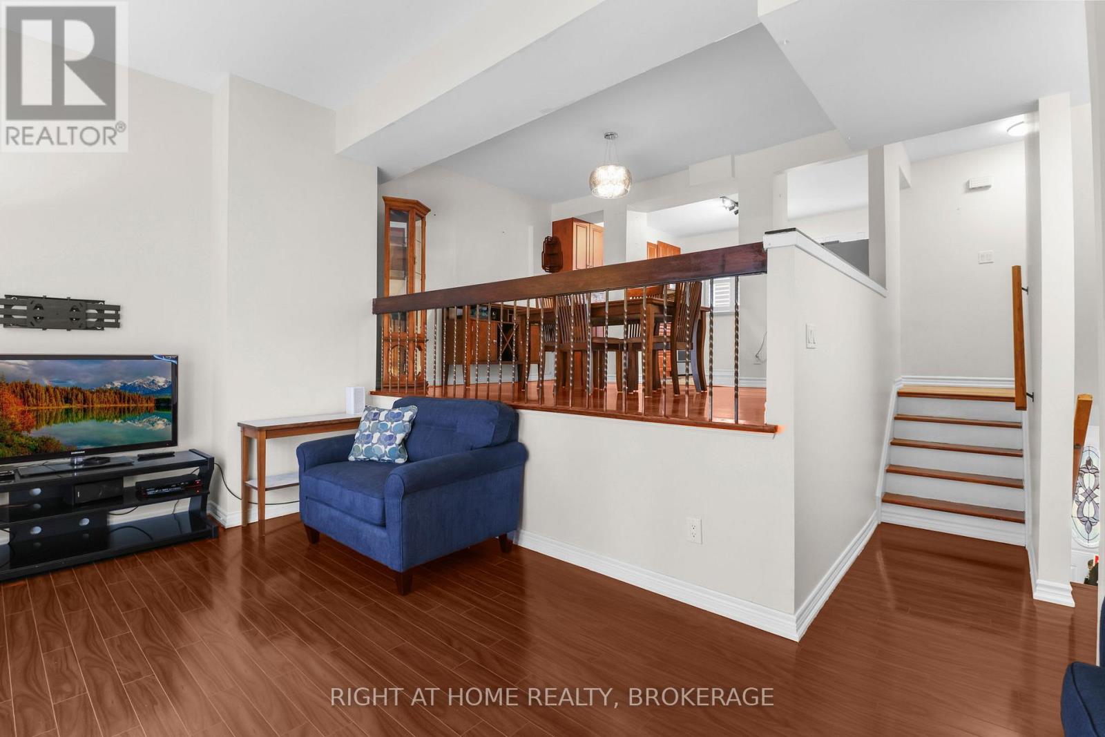 Property at 100 - 400 BLOOR STREET image 4