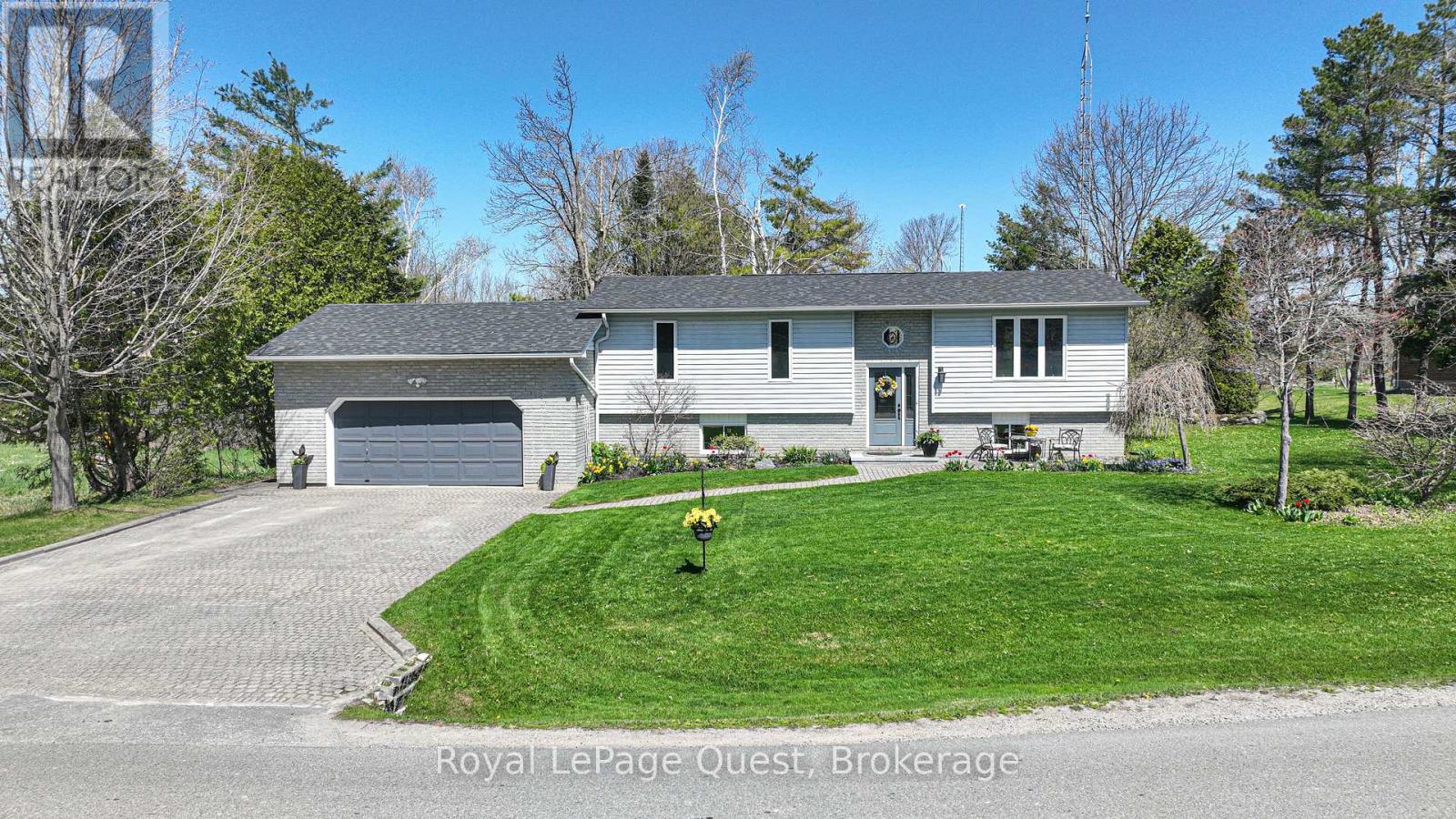 Property at 46 MAPLEWOOD PARKWAY image 1