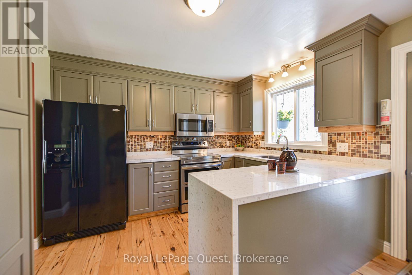 46 Maplewood Parkway, Oro-Medonte, Ontario  L3V 0K2 - Photo 15 - S12153022