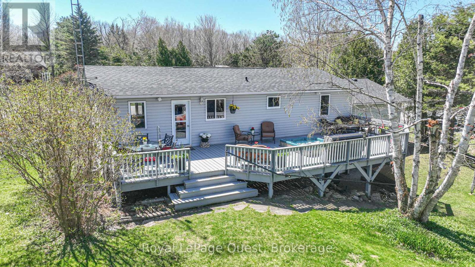 Property at 46 MAPLEWOOD PARKWAY image 5