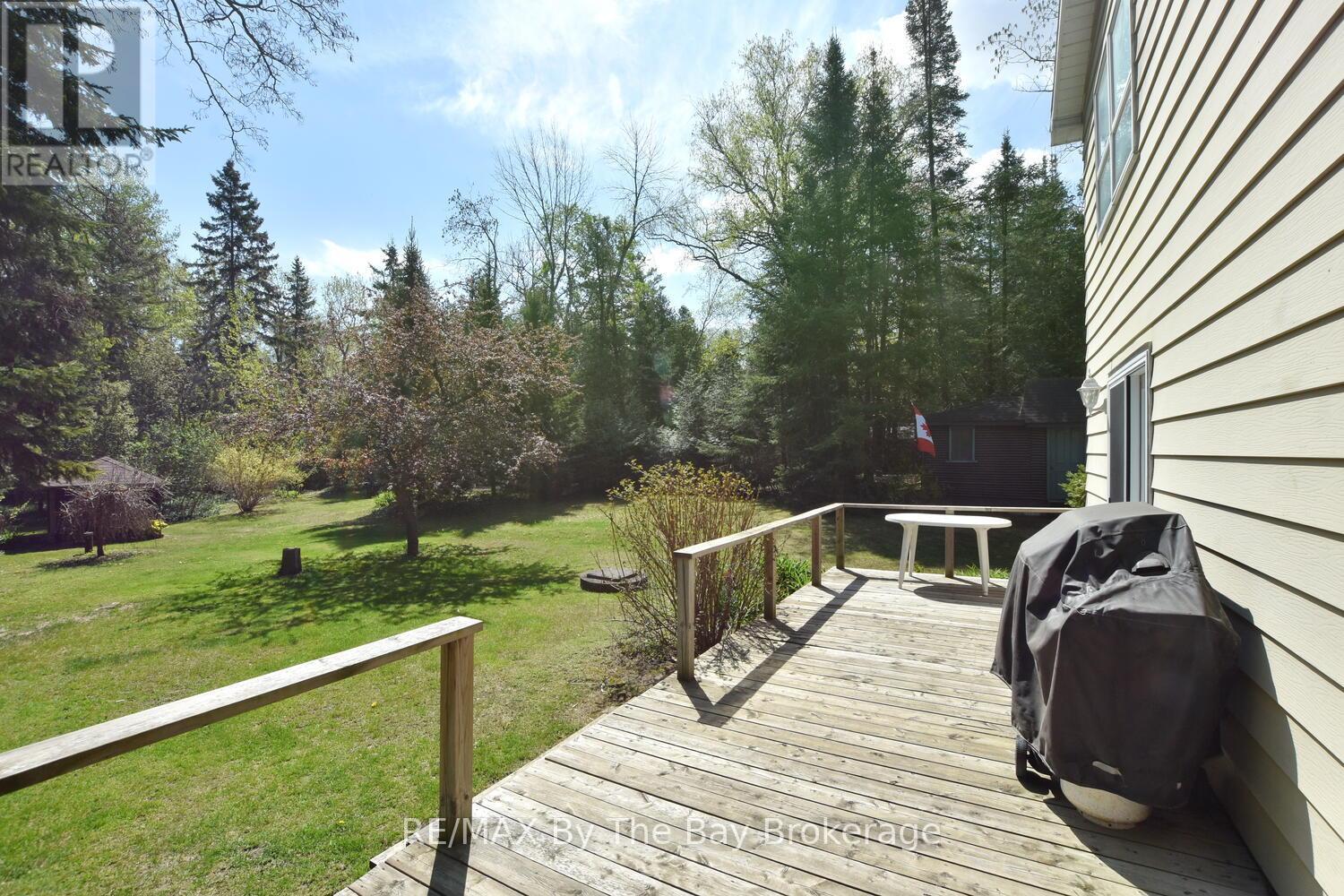 15 Sylvan Avenue, Wasaga Beach, Ontario  L9Z 1T3 - Photo 13 - S12153028