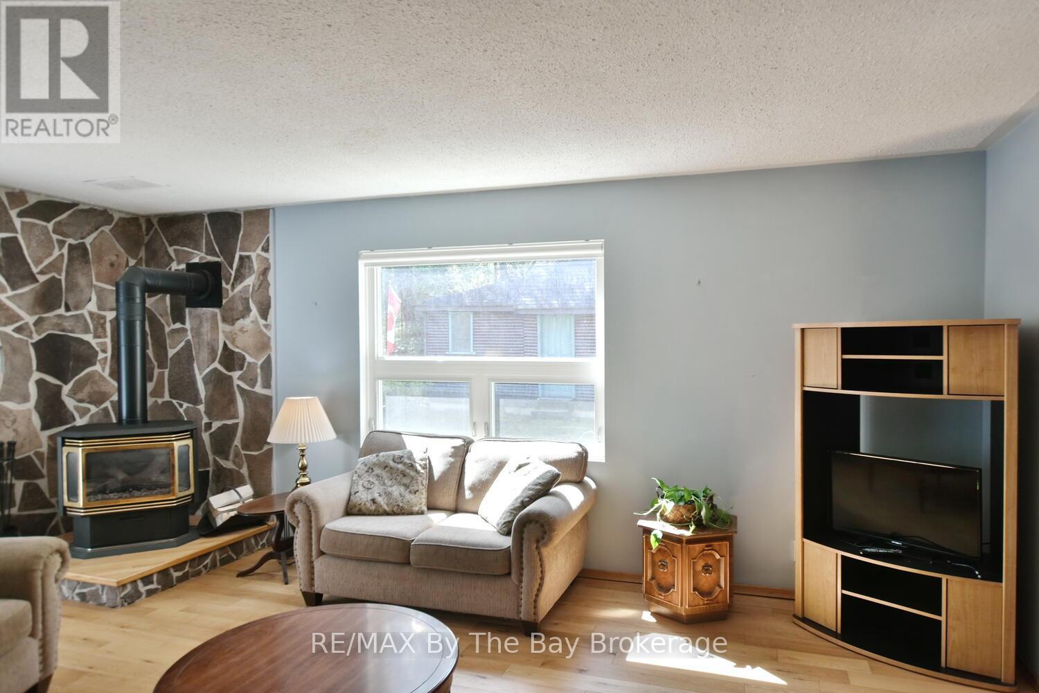 15 Sylvan Avenue, Wasaga Beach, Ontario  L9Z 1T3 - Photo 27 - S12153028