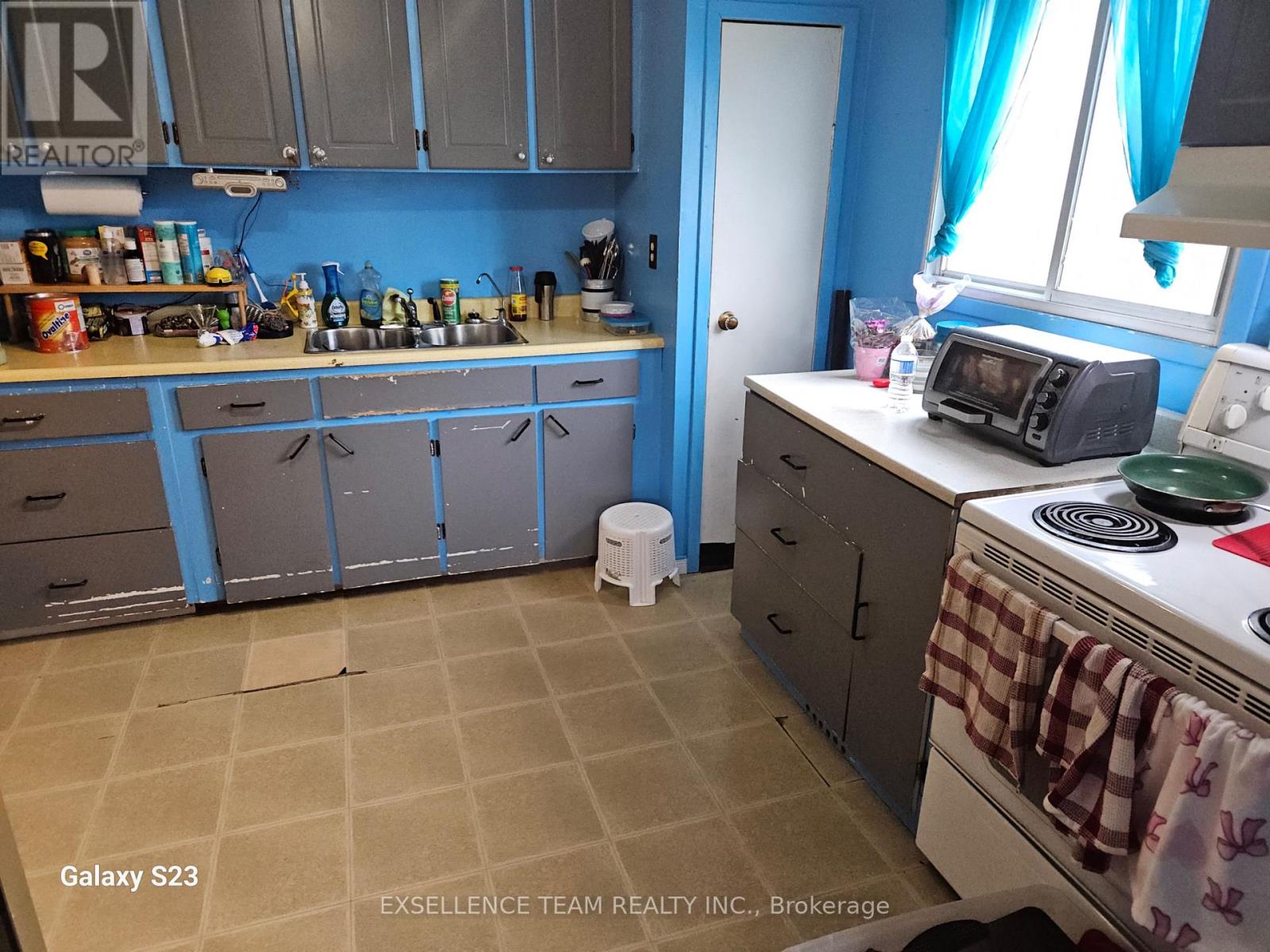 335 Brookdale Avenue, Cornwall, Ontario  K6J 4P2 - Photo 8 - X12020910