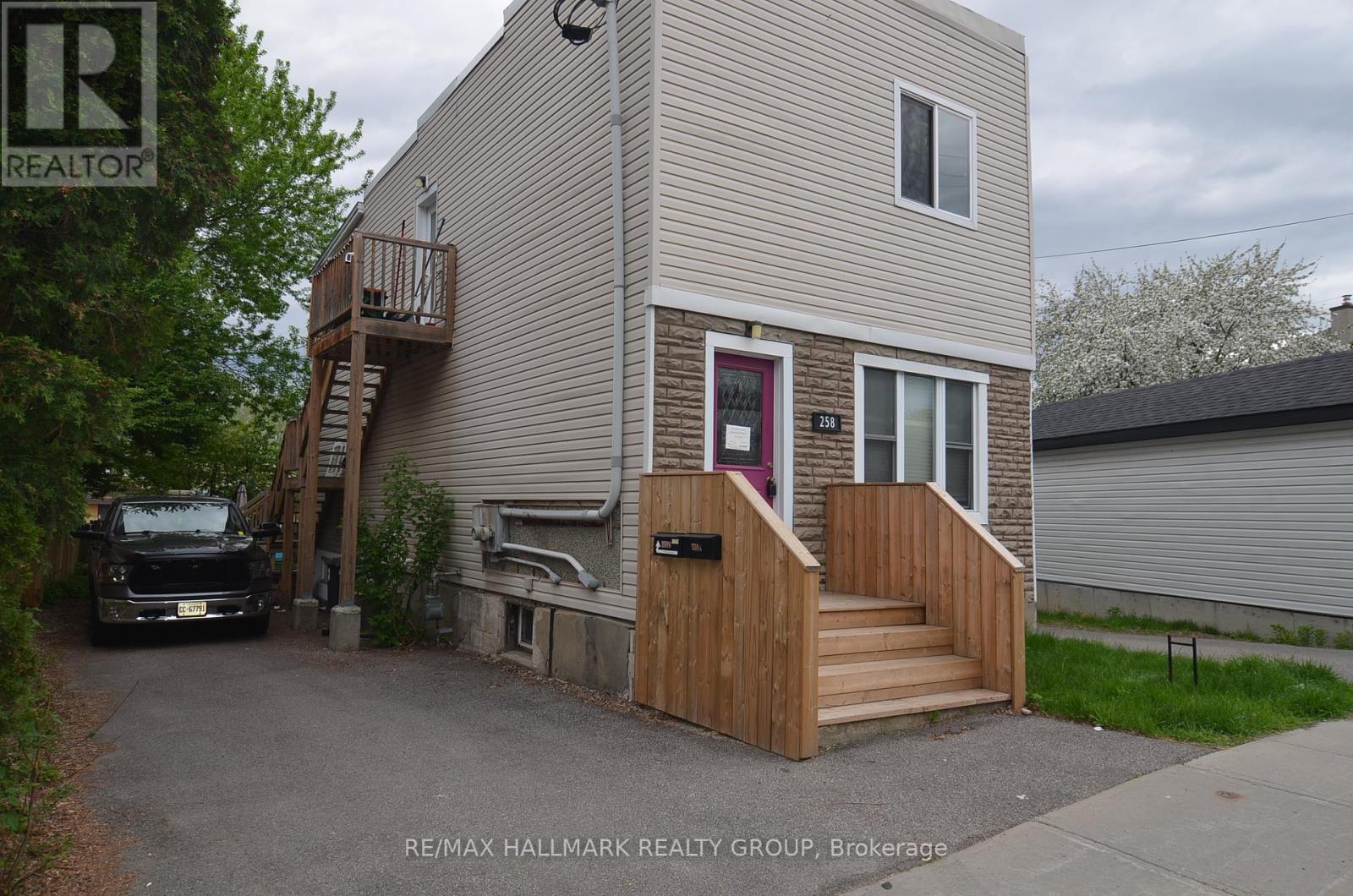 Property at 258 GRANVILLE STREET N image 5