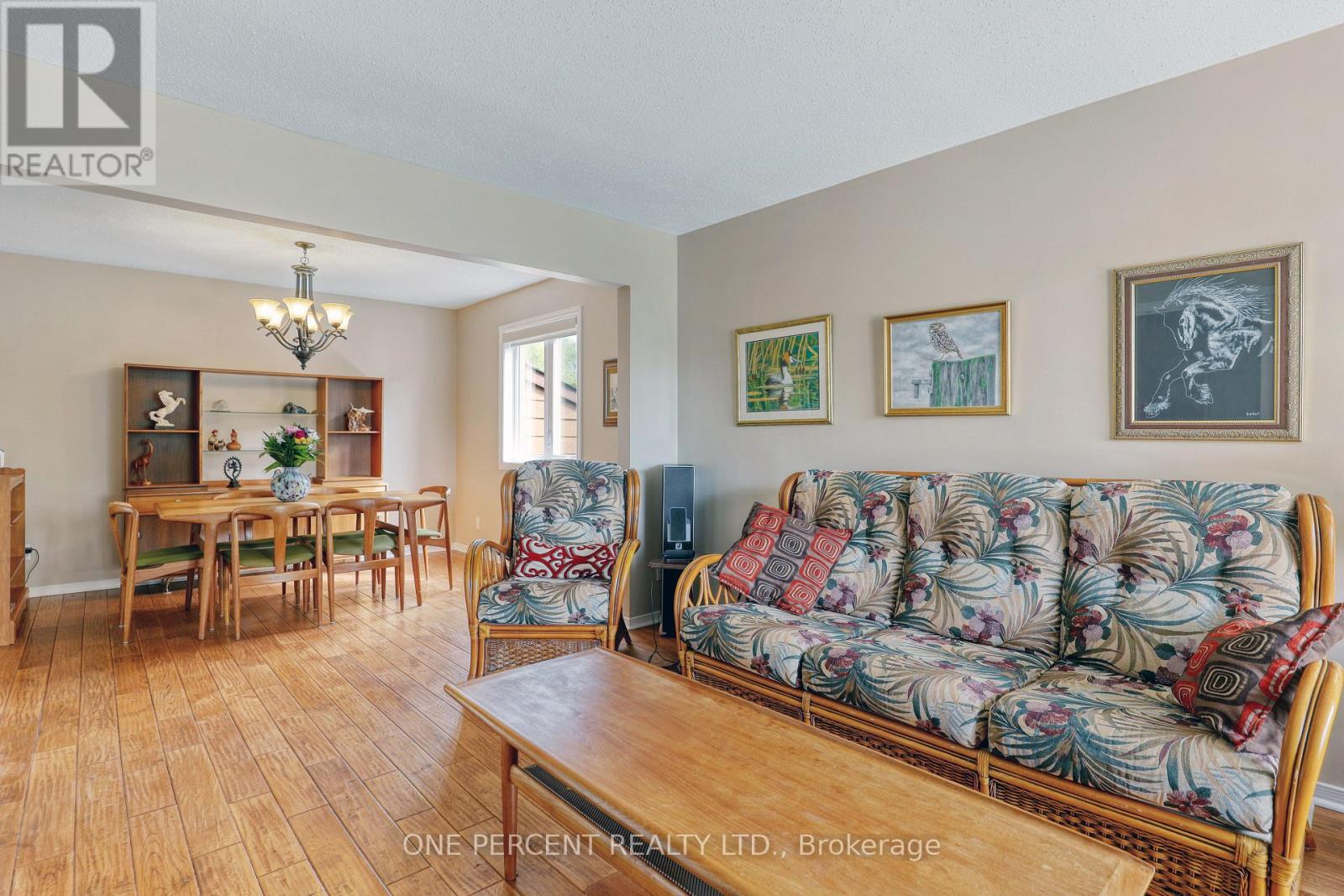 33 Shannondoe Crescent, Ottawa, Ontario  K2M 2H1 - Photo 7 - X12153021