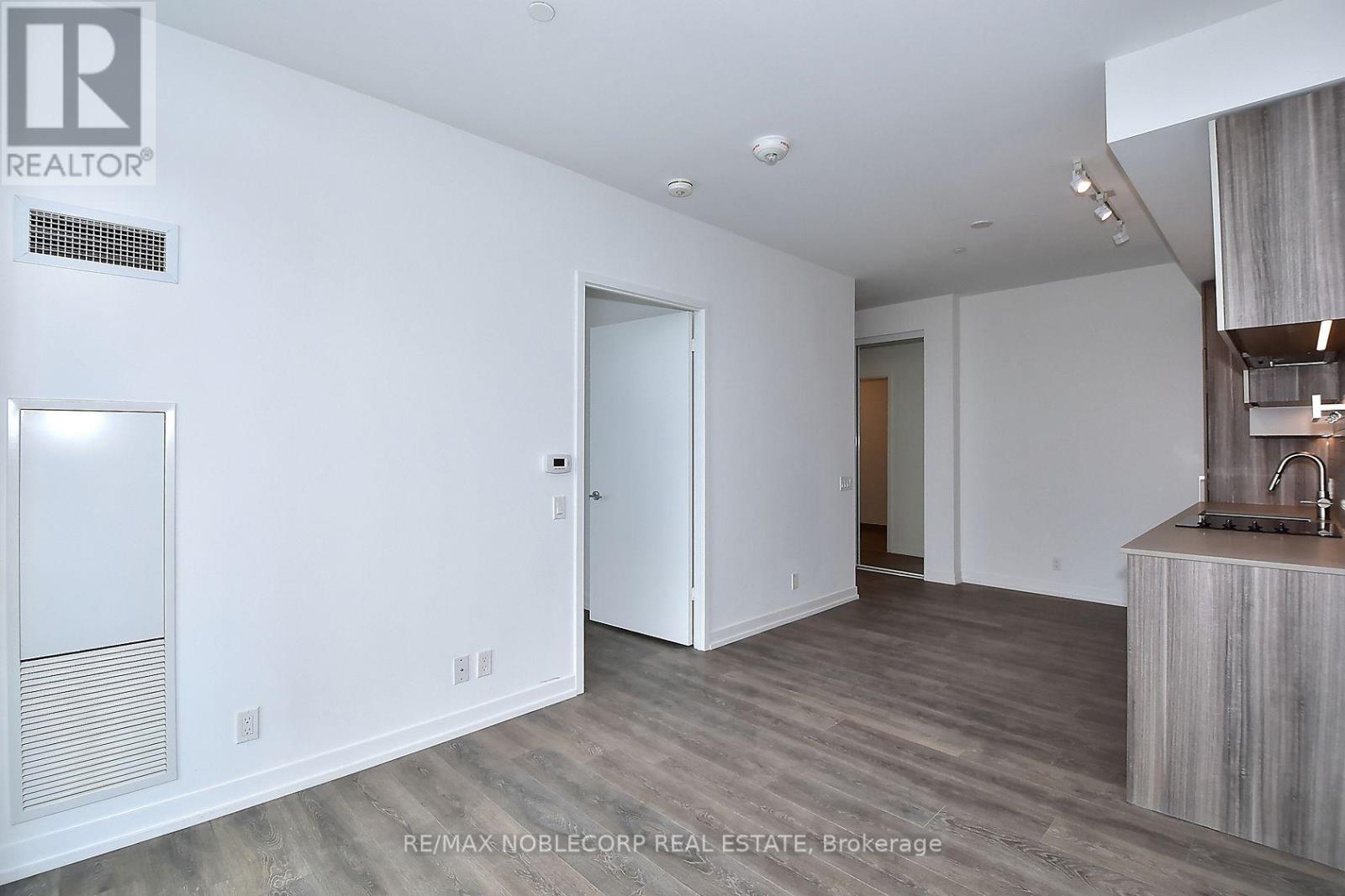 2811 - 898 Portage Parkway, Vaughan, Ontario  L4K 0J3 - Photo 17 - N12153031