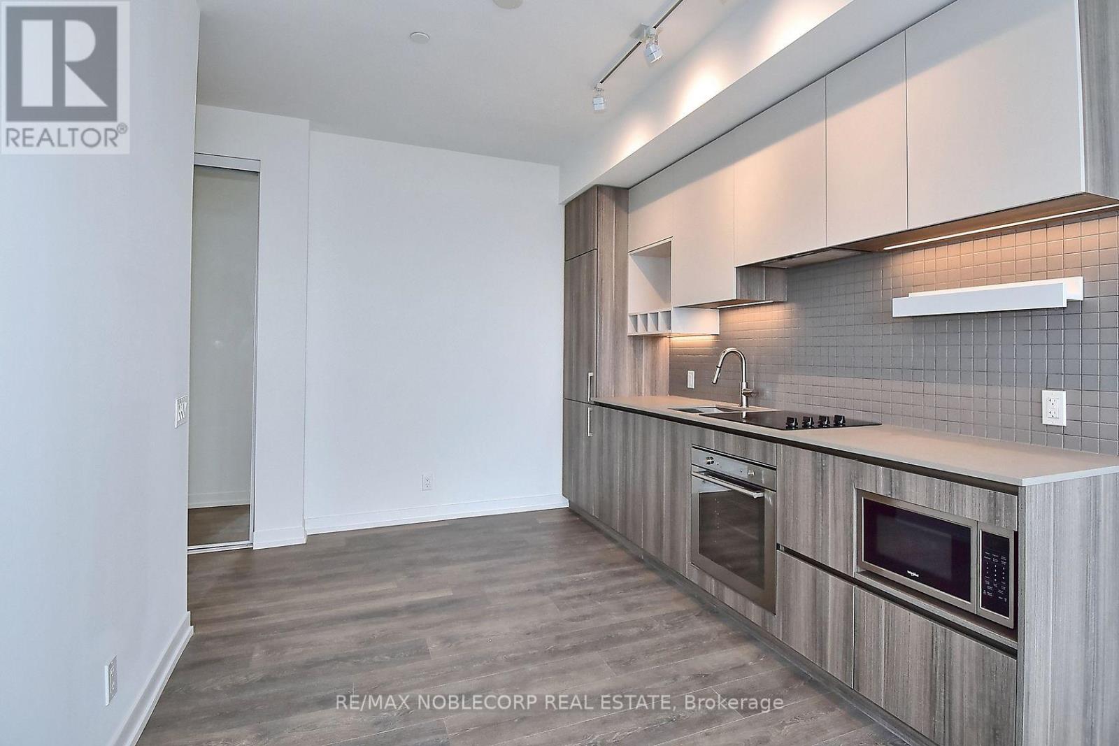 2811 - 898 Portage Parkway, Vaughan, Ontario  L4K 0J3 - Photo 18 - N12153031