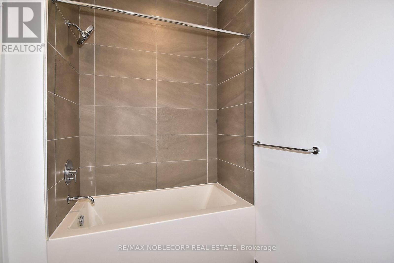 2811 - 898 Portage Parkway, Vaughan, Ontario  L4K 0J3 - Photo 24 - N12153031