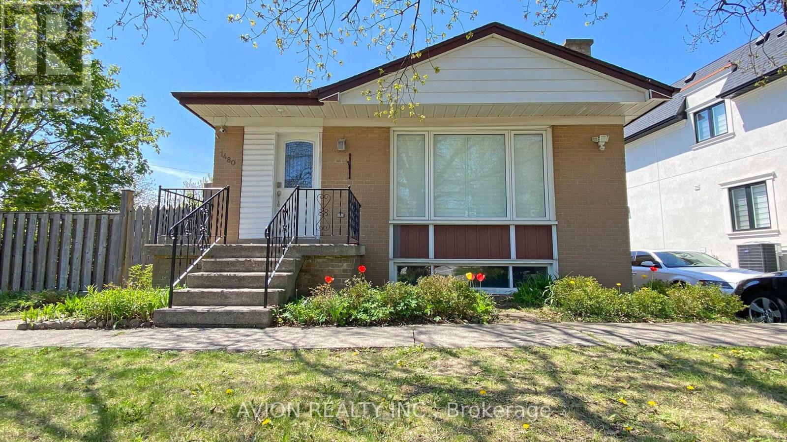 Property at 1480 PEMBROKE DRIVE image 3