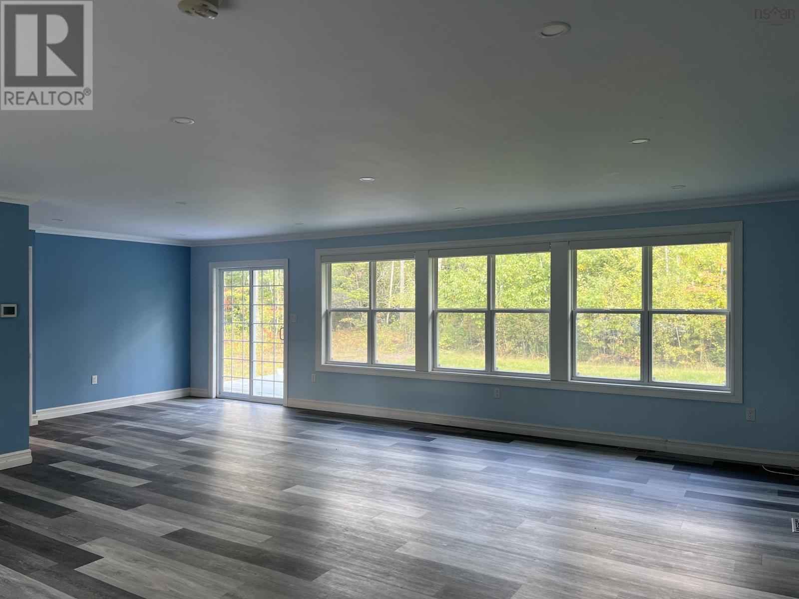 Property at 45 Maple Crescent image 4