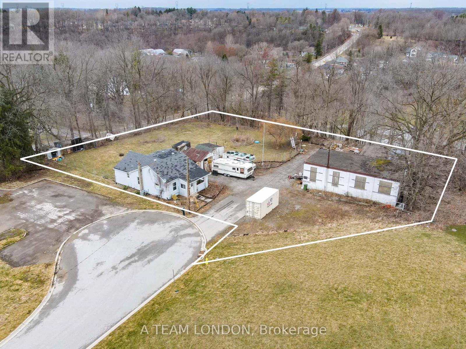 6 Pearl Street W, St. Thomas, Ontario  N5P 2N8 - Photo 4 - X12153054