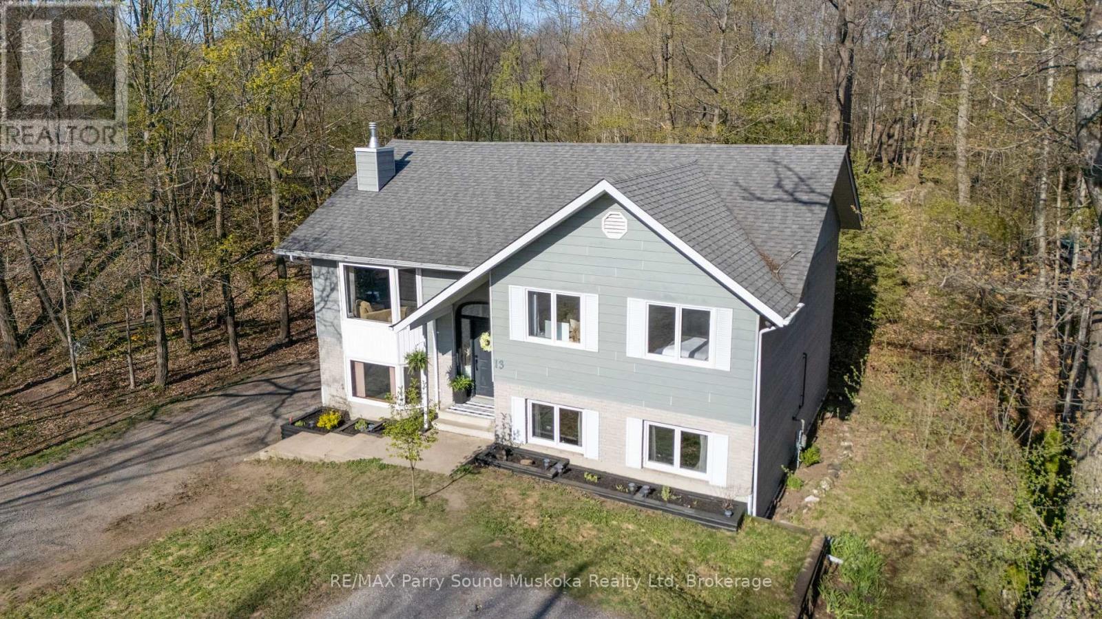 13 Kristen Heights, Parry Sound, Ontario  P2A 2Z5 - Photo 35 - X12153039