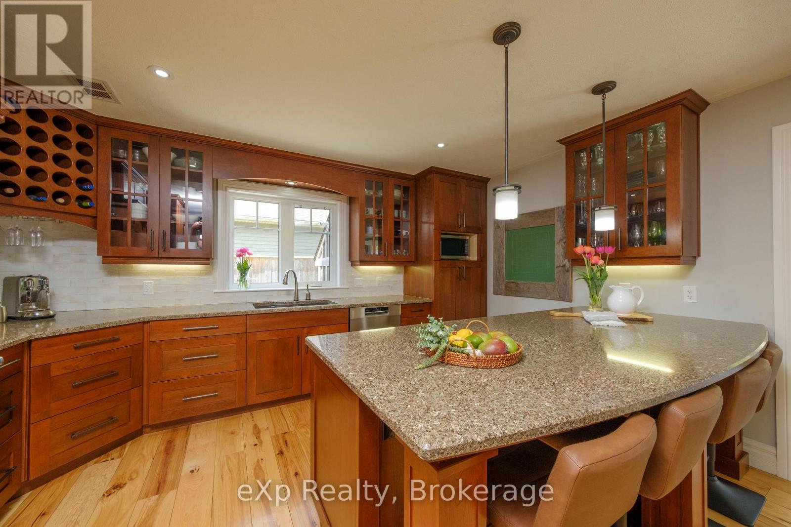 465 Creekwood Drive N, Saugeen Shores, Ontario  N0H 2L0 - Photo 8 - X12153063