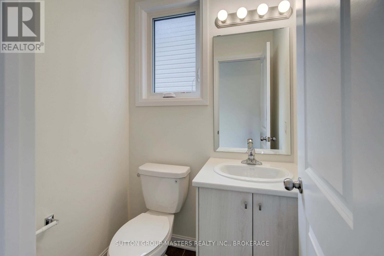 102 Oakmont Drive, Loyalist, Ontario  K0H 1G0 - Photo 20 - X12152964