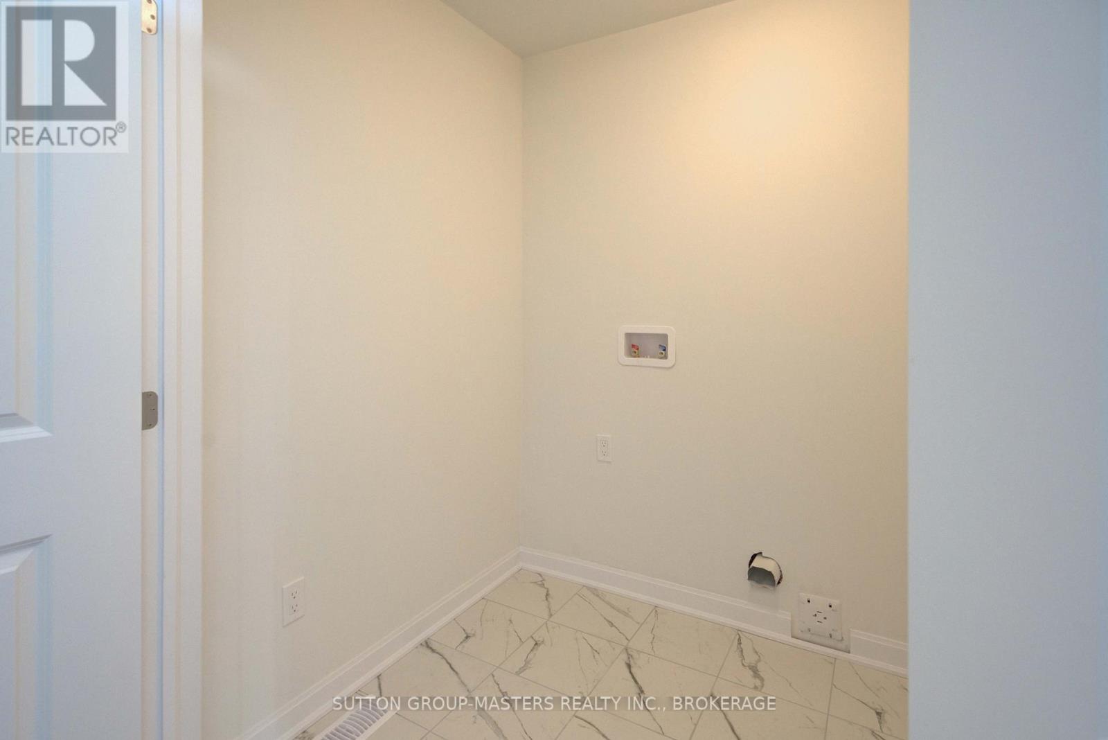 102 Oakmont Drive, Loyalist, Ontario  K0H 1G0 - Photo 22 - X12152964