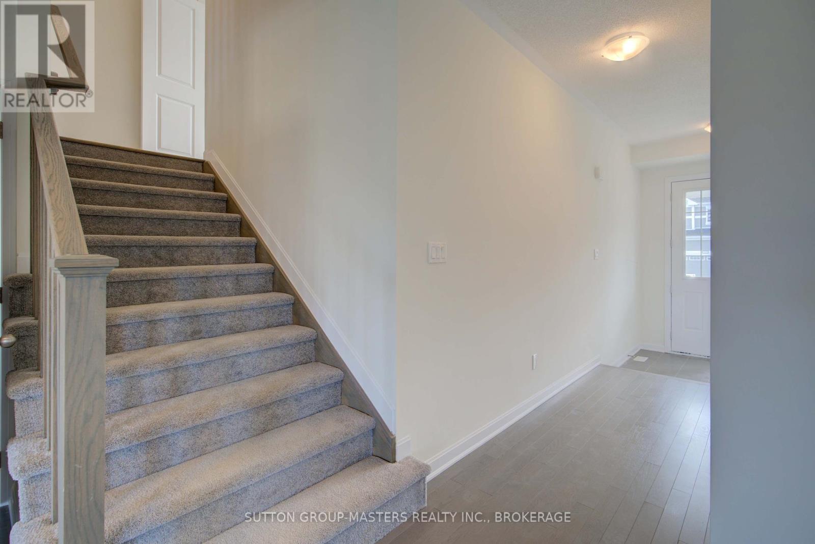 102 Oakmont Drive, Loyalist, Ontario  K0H 1G0 - Photo 21 - X12152964