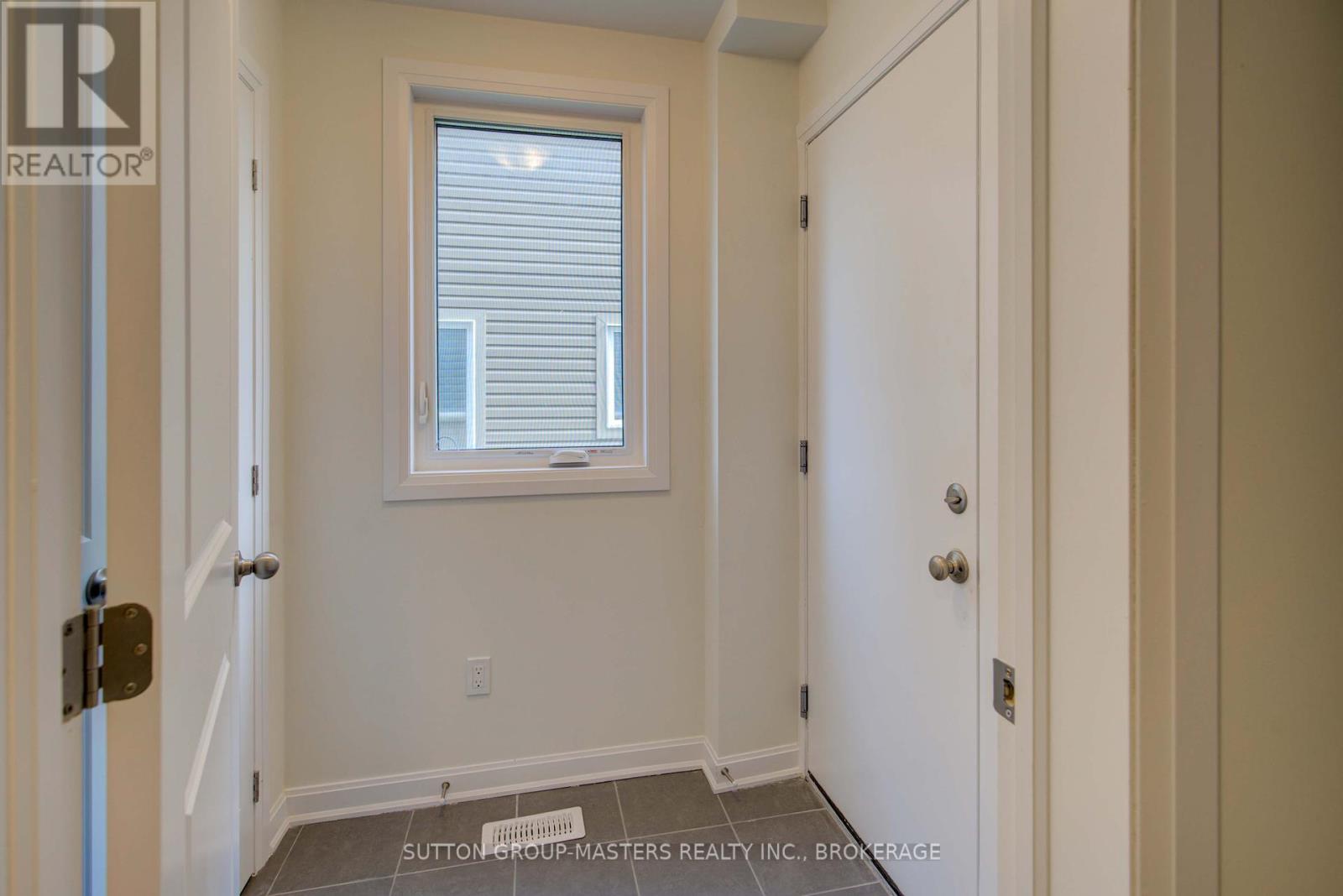 102 Oakmont Drive, Loyalist, Ontario  K0H 1G0 - Photo 19 - X12152964