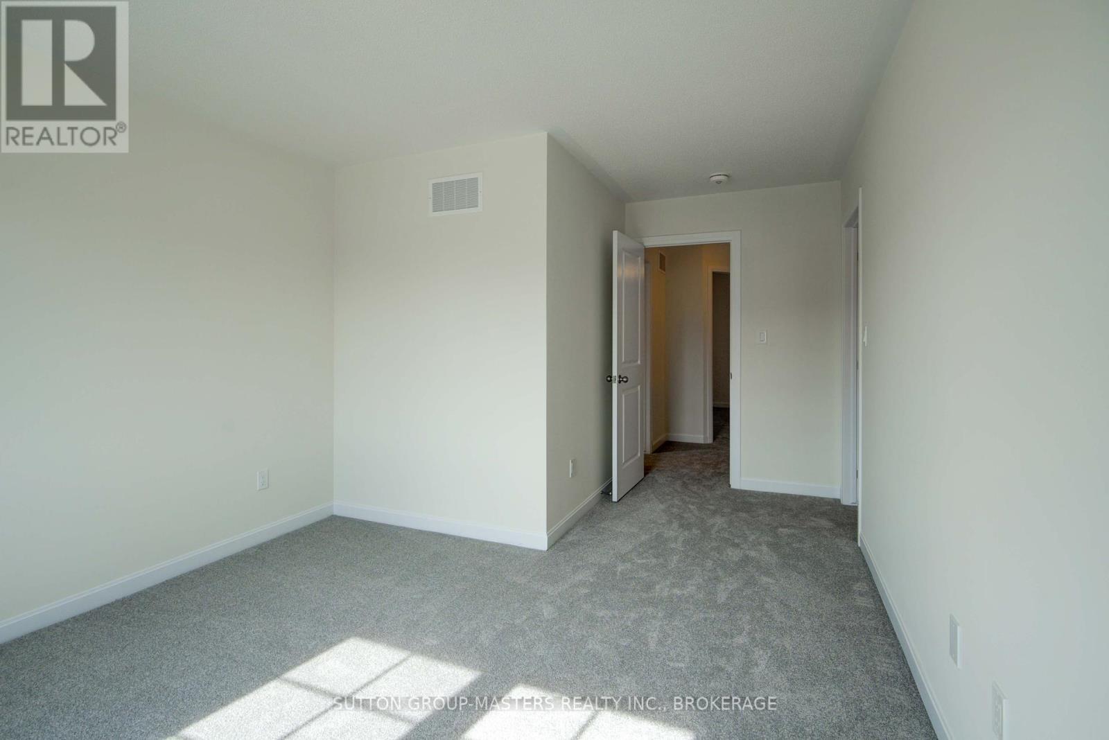 102 Oakmont Drive, Loyalist, Ontario  K0H 1G0 - Photo 33 - X12152964