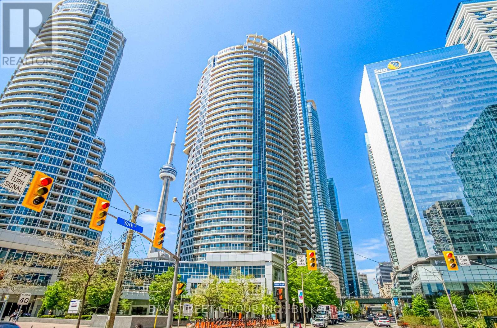 2811 - 8 York Street, Toronto, Ontario  M5J 2Y2 - Photo 1 - C12152891