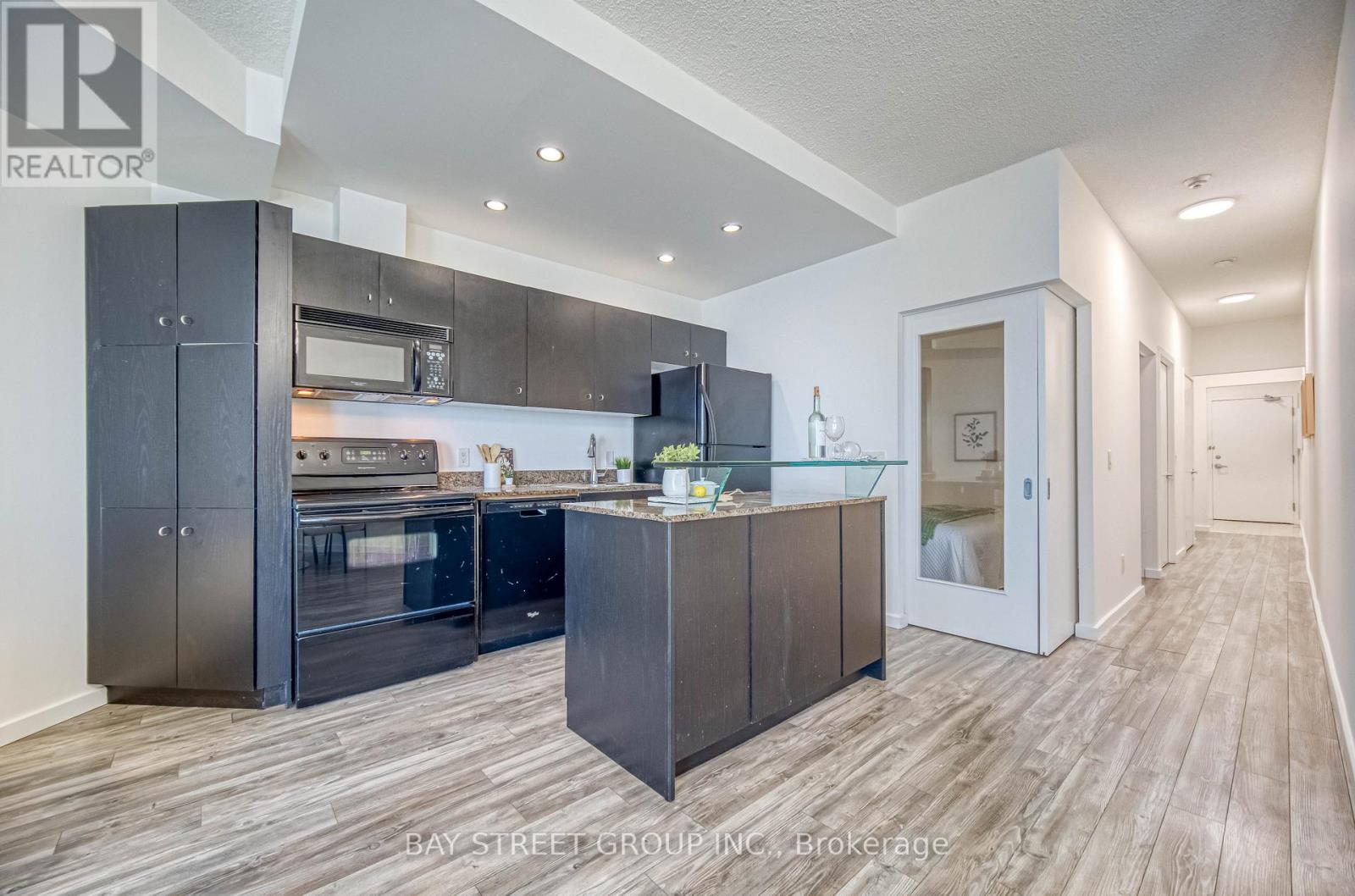 2811 - 8 York Street, Toronto, Ontario  M5J 2Y2 - Photo 10 - C12152891