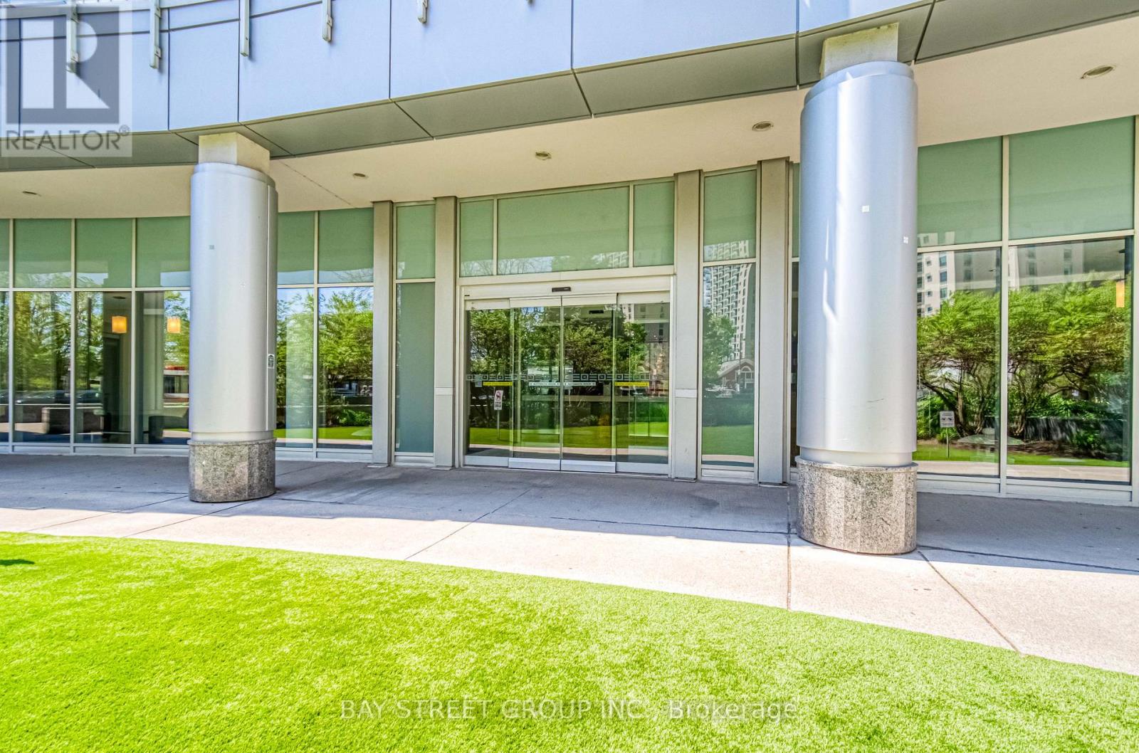 2811 - 8 York Street, Toronto, Ontario  M5J 2Y2 - Photo 4 - C12152891
