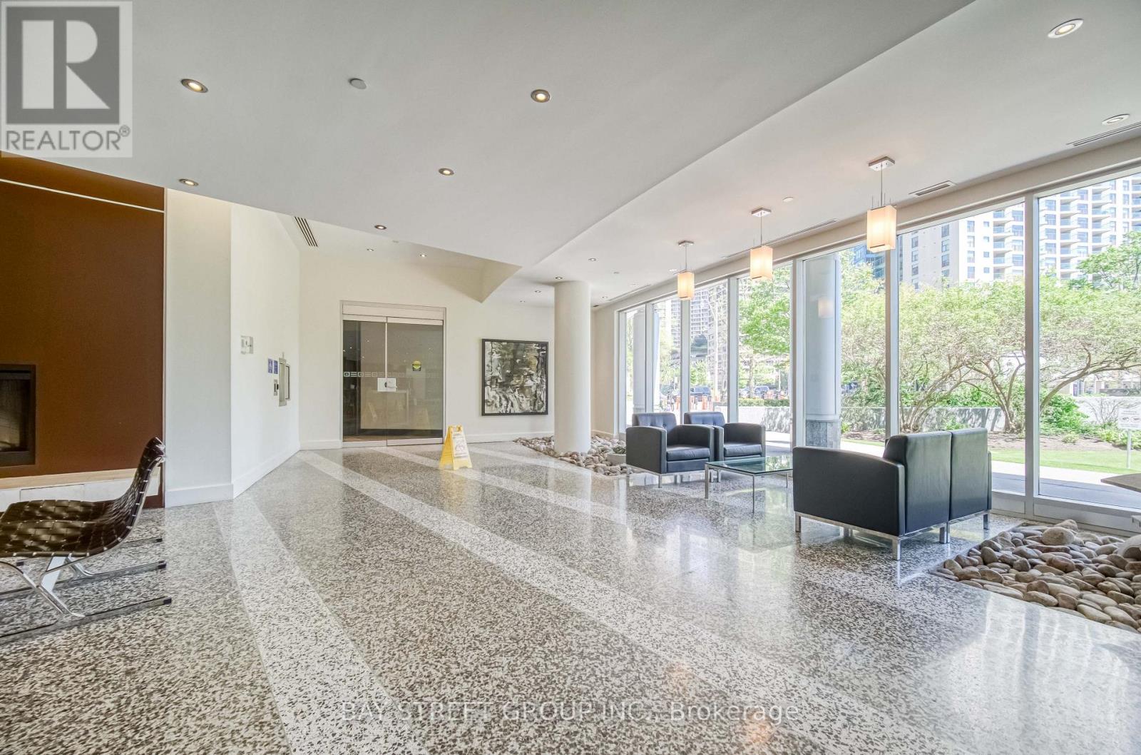 2811 - 8 York Street, Toronto, Ontario  M5J 2Y2 - Photo 5 - C12152891