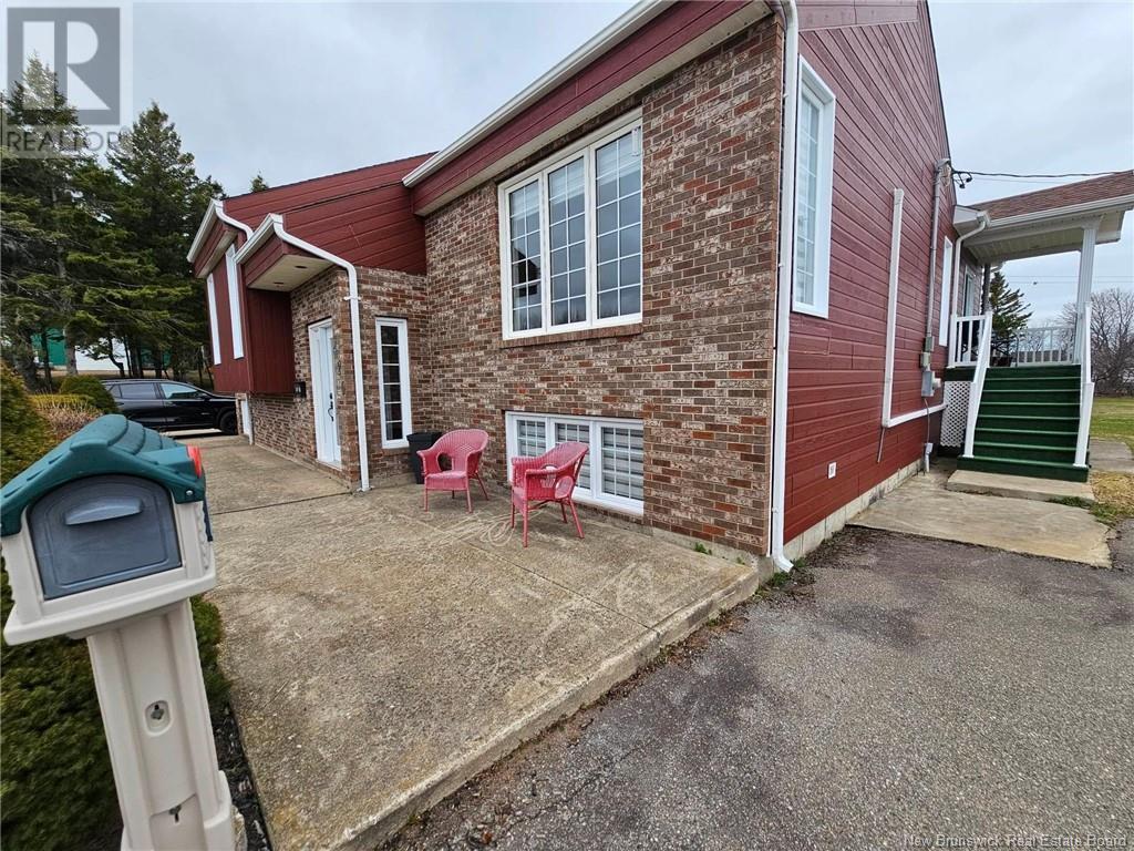 420 Principale Street, Petit-Rocher, New Brunswick  E8J 1N8 - Photo 8 - NB118633
