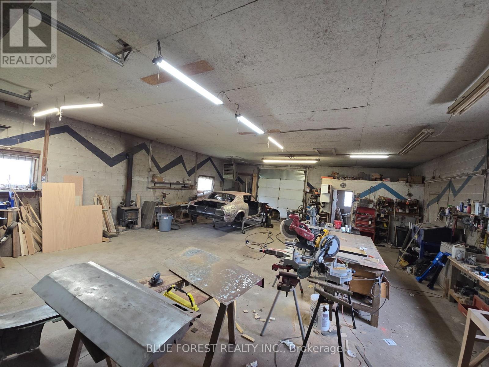 186 Gilbert Street, West Elgin, Ontario  N0L 2P0 - Photo 11 - X12153080