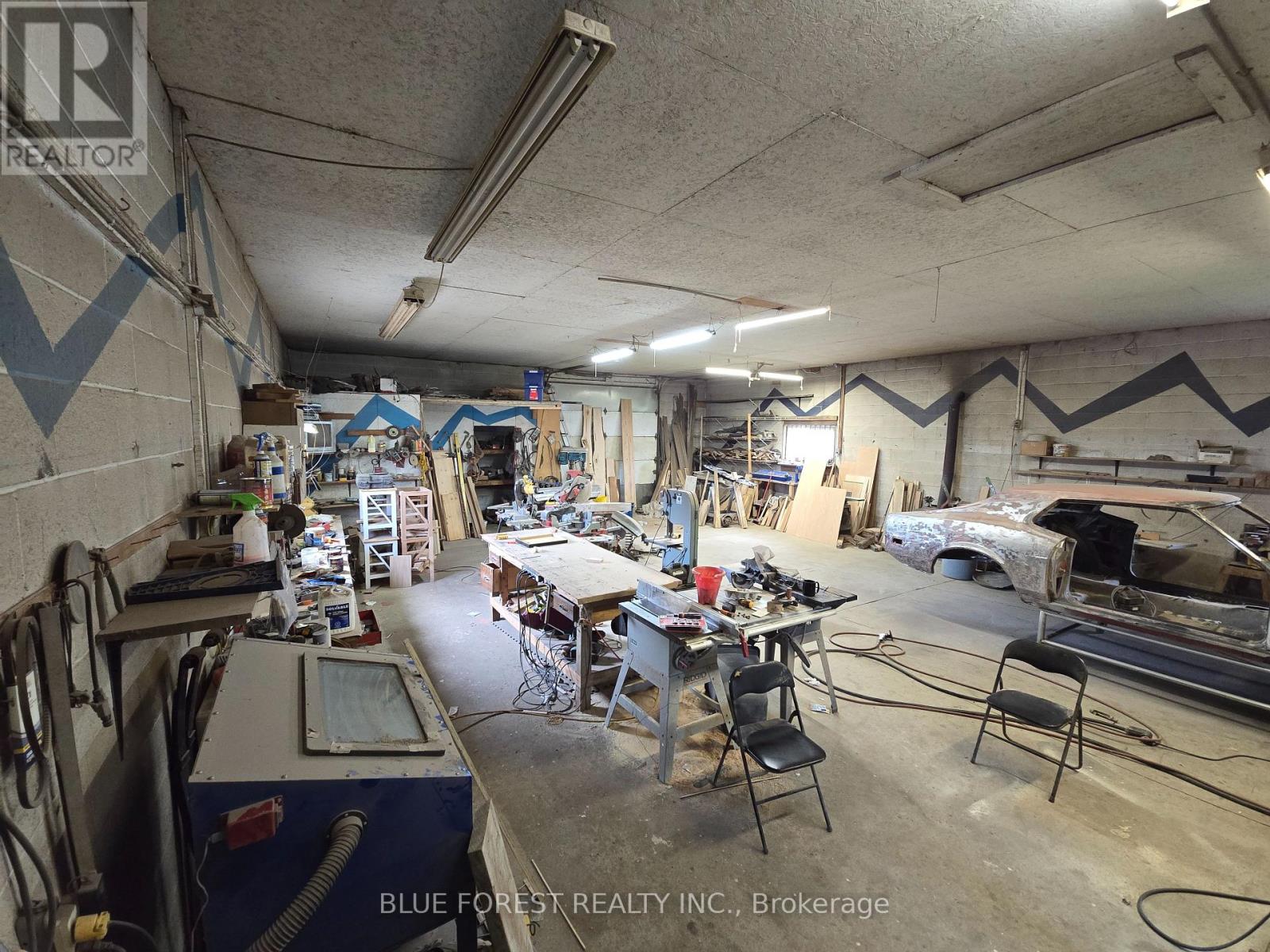186 Gilbert Street, West Elgin, Ontario  N0L 2P0 - Photo 14 - X12153080