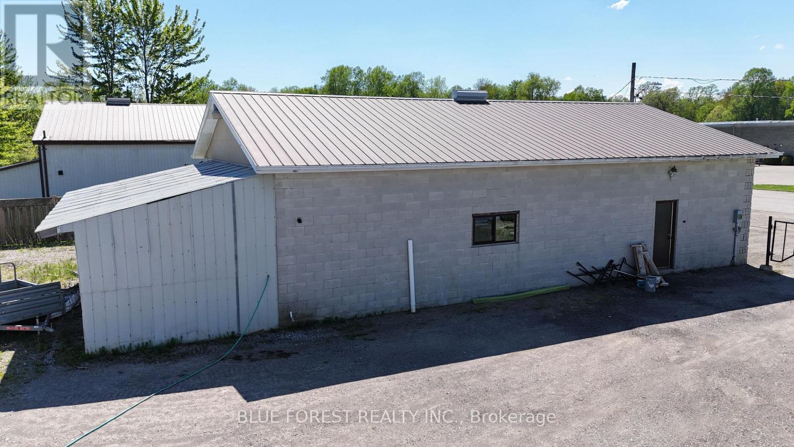186 Gilbert Street, West Elgin, Ontario  N0L 2P0 - Photo 8 - X12153080