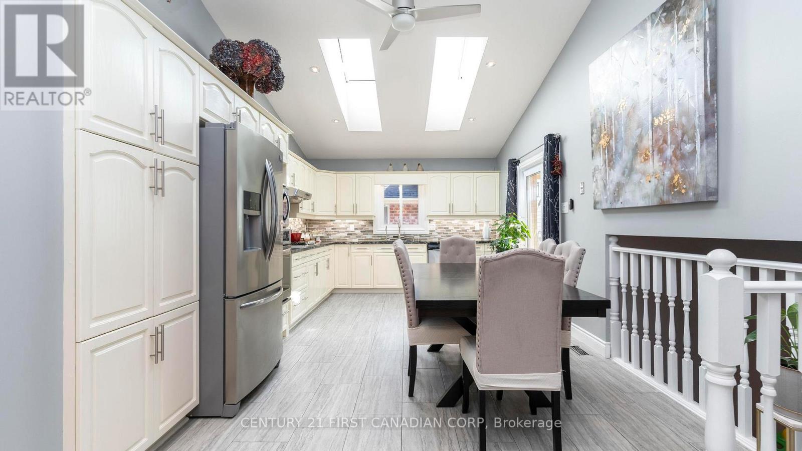 100 Josselyn Drive, London South (South X), Ontario  N6E 3V6 - Photo 12 - X12153140