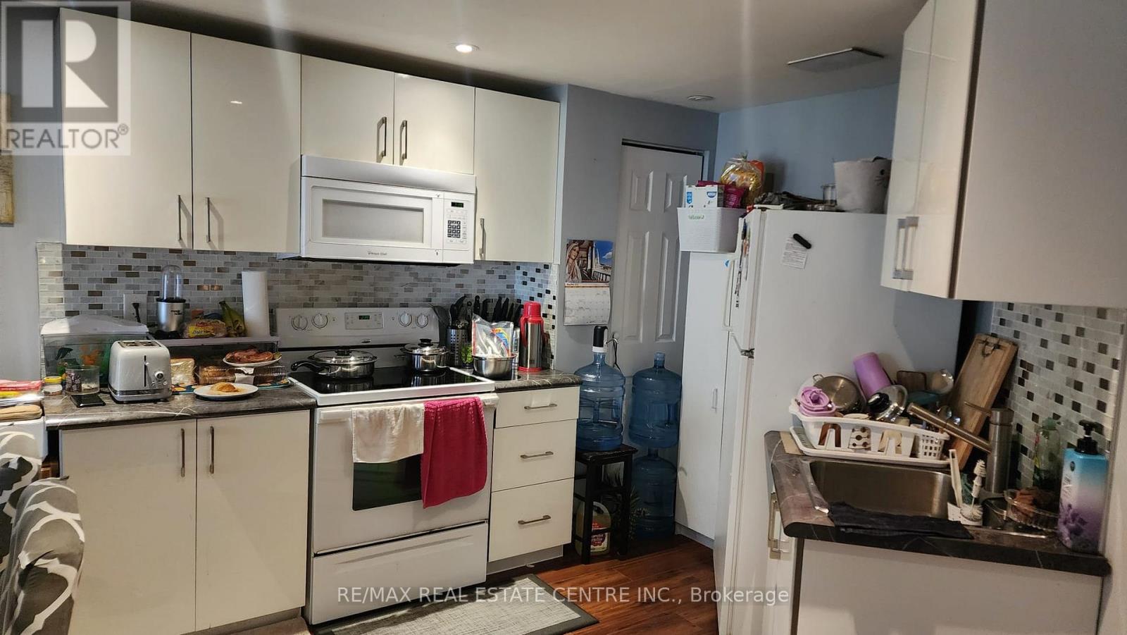 127 Silurian (Basement) Drive, Guelph, Ontario  N1E 7G2 - Photo 18 - X12153042