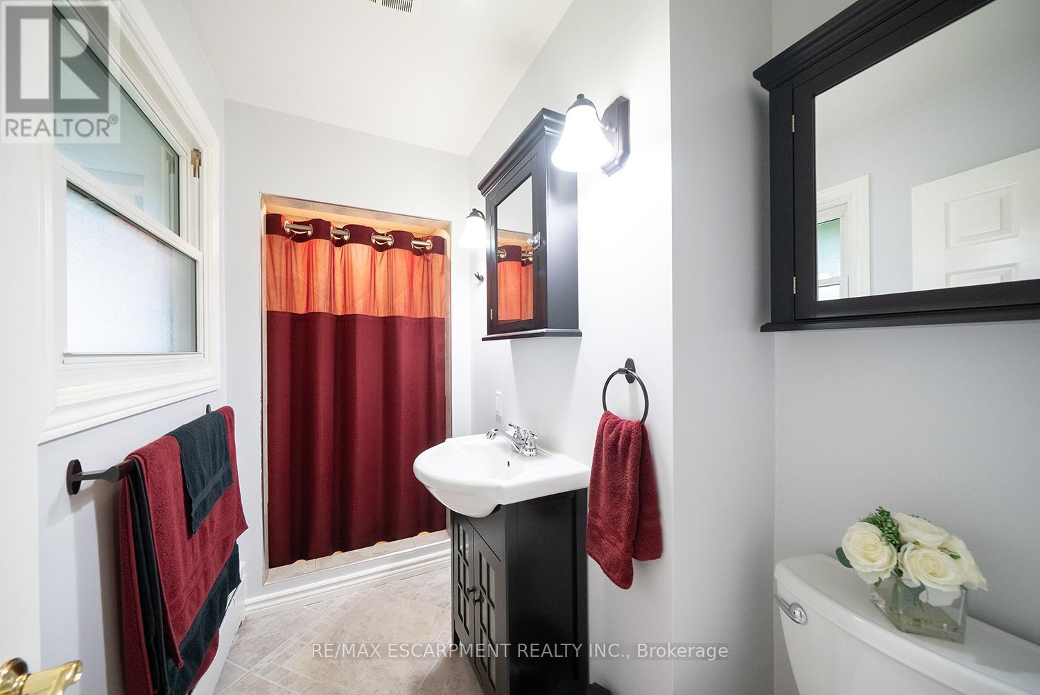 445 Powerline Road, Brantford, Ontario  N3T 5L8 - Photo 18 - X12153050