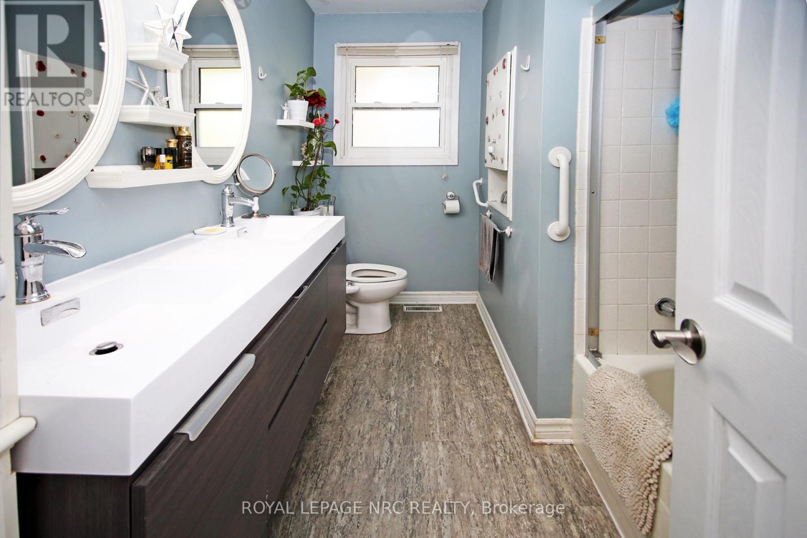 767 Parkdale Avenue, Fort Erie (Crescent Park), Ontario  L2A 5B7 - Photo 26 - X12153085