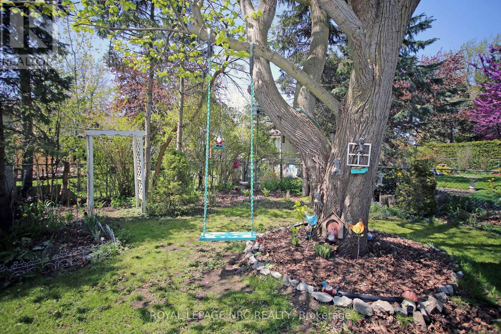 767 Parkdale Avenue, Fort Erie (Crescent Park), Ontario  L2A 5B7 - Photo 45 - X12153085