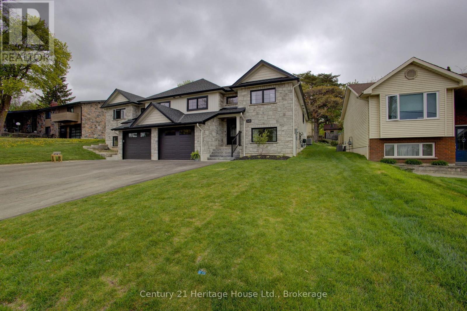 Property at 345 QUEEN STREET N image 4