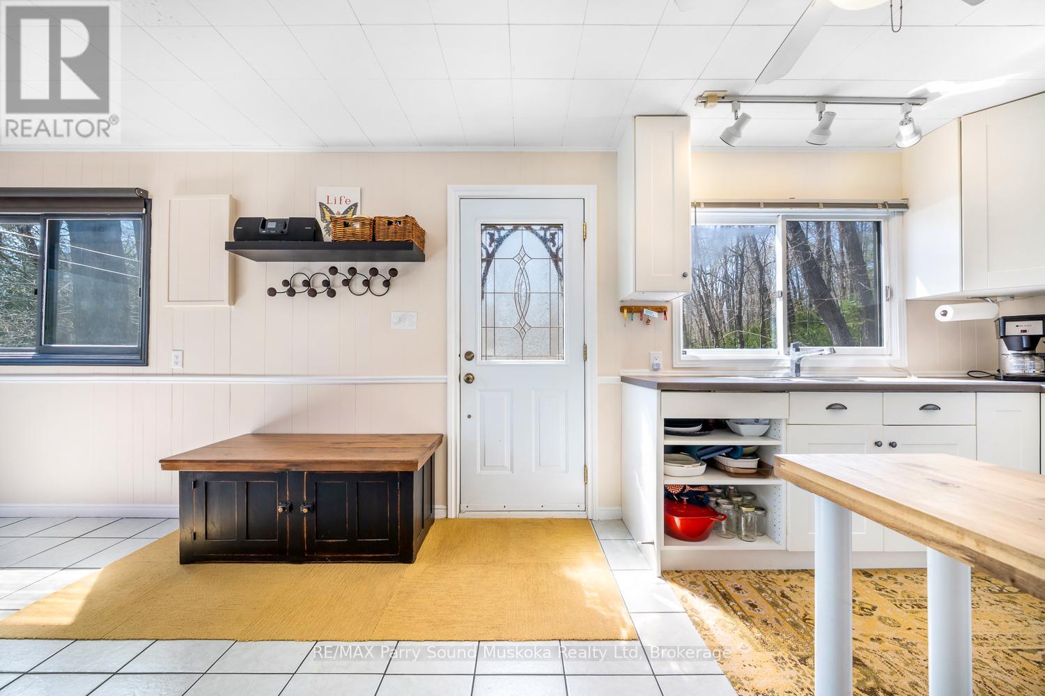 24 Pine Grove, Whitestone, Ontario  P0A 1G0 - Photo 20 - X12153103